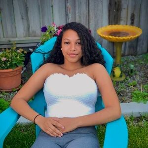 Meet your Posher, Ariana